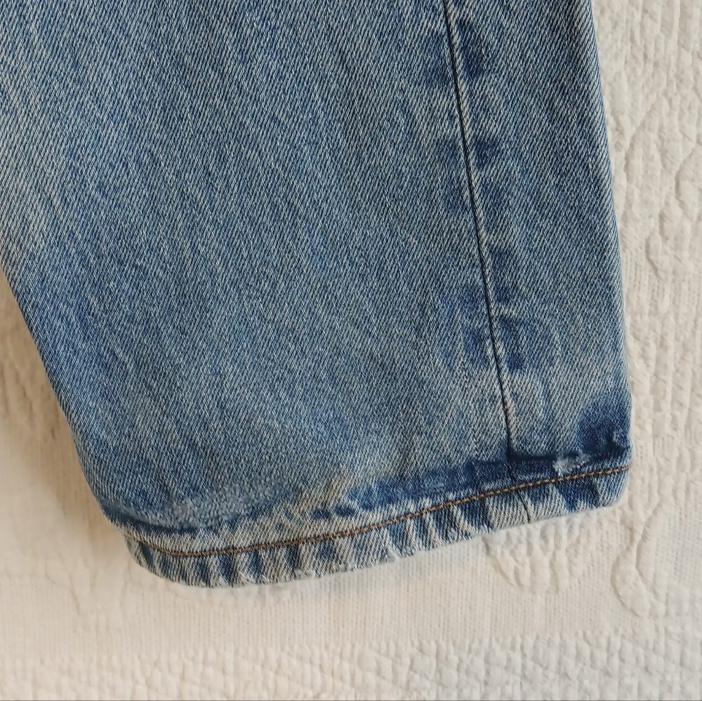 Levi Strauss Ripped Straight Leg Jeans Light Wash Denim Distressed Grunge Punk - Picture 4 of 12